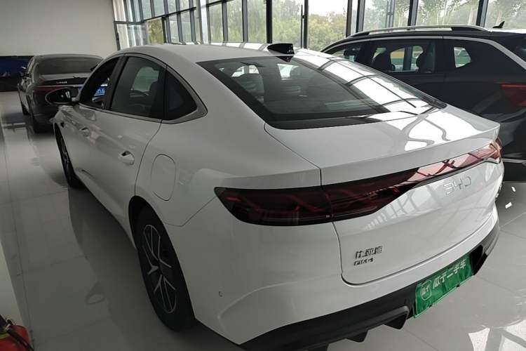 BYD Qin L 2025 — фото 4