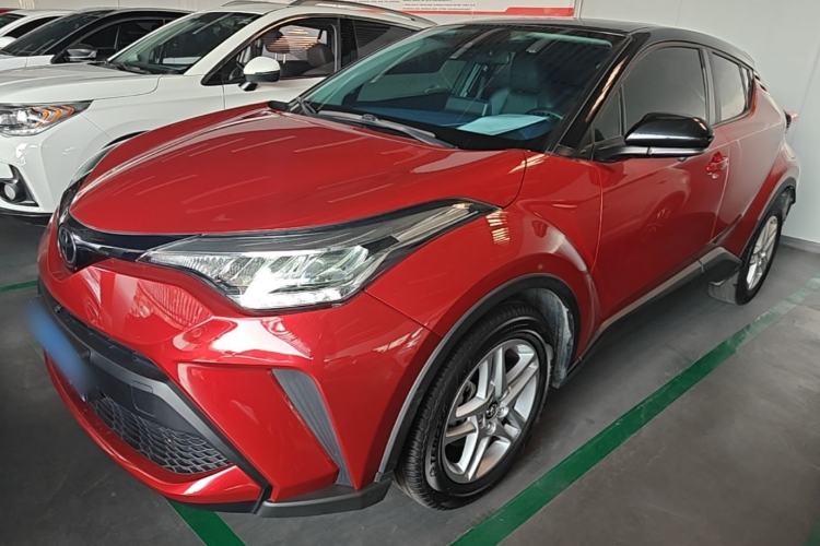 Toyota C-HR 2021 — фото 1