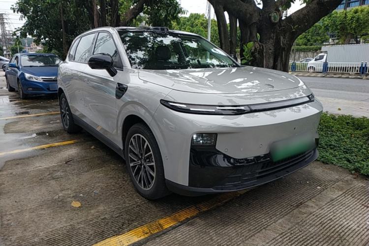 Leapmotor B10 2025 — 3