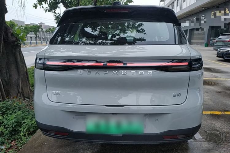 Leapmotor B10 2025 — 5
