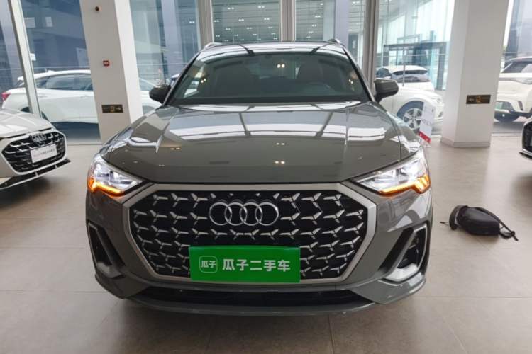 Audi Q3 2024 — 2