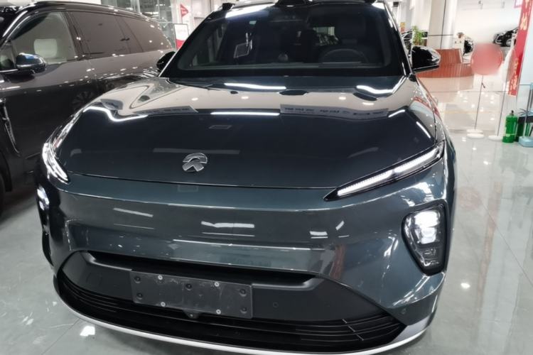 NIO ES8 2024 — 2