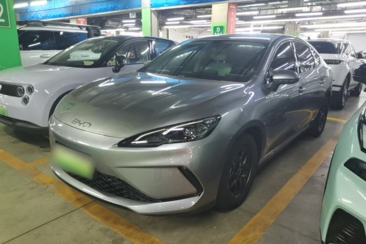 BYD Seal 05 DM-i 2025 — фото 1