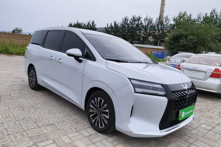 Wuling Starlight 730 2025 — 3
