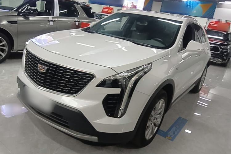 Cadillac XT4 2021 — фото 1