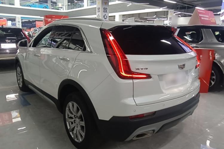 Cadillac XT4 2021 — фото 4