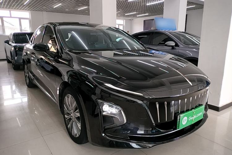 Hongqi E-QM5 2022 — 3