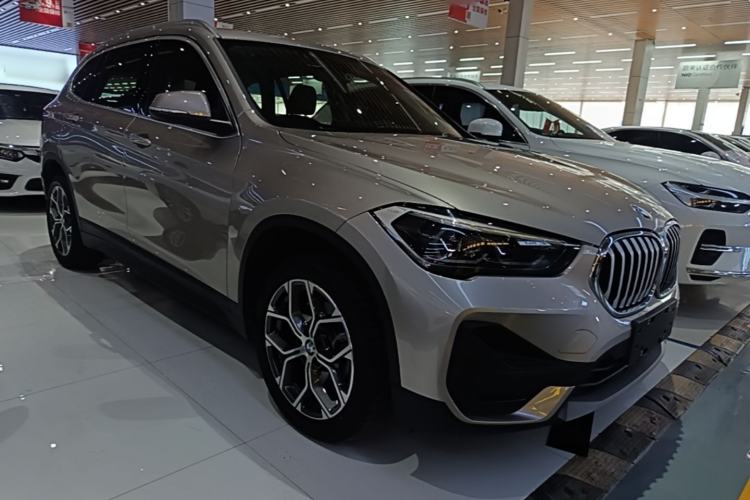 BMW X1 2021 — фото 3