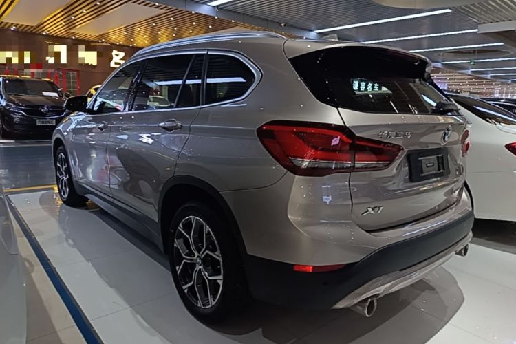BMW X1 2021 — фото 4