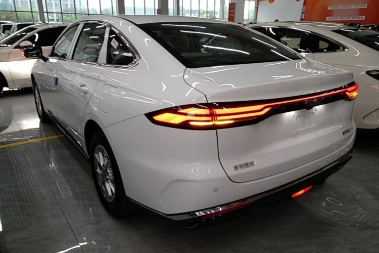 Geely Galaxy Stellar 6 2026 — фото 4