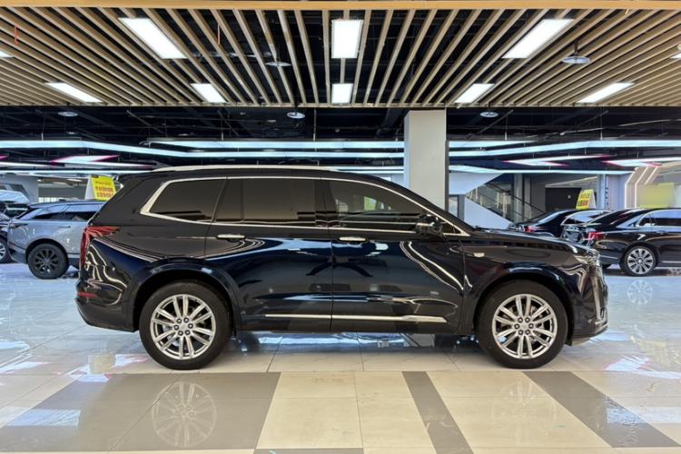 Cadillac xt6 2022 — фото 2