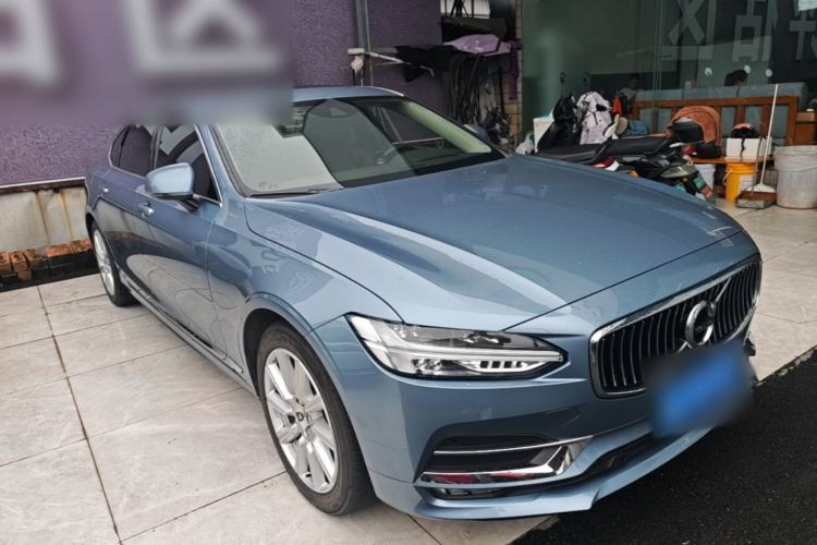 Volvo S90 2020 — 3