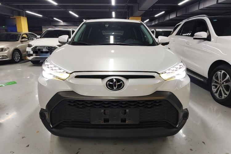 Toyota Corolla Cross 2022 — фото 2