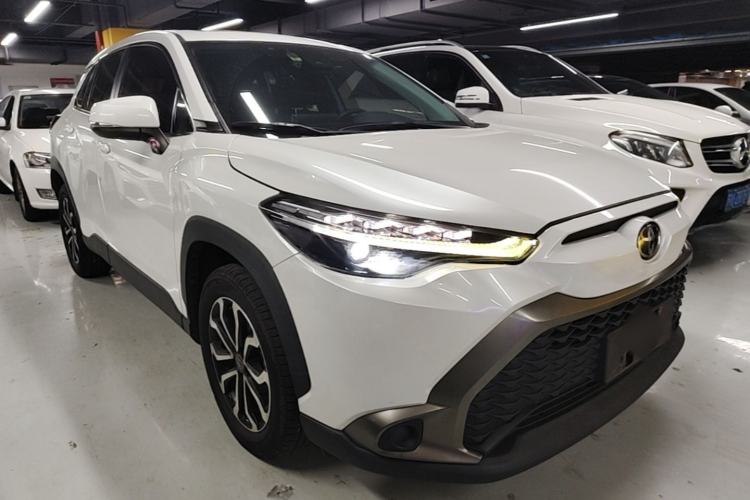 Toyota Corolla Cross 2022 — фото 3