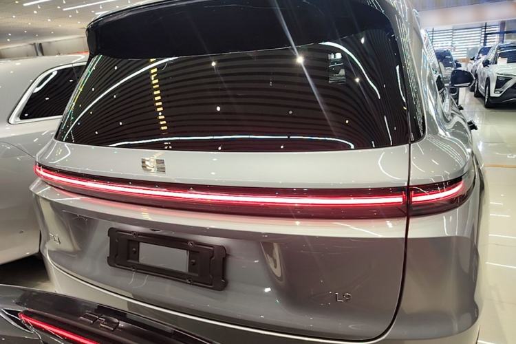 Li Auto L9 2022 — 5