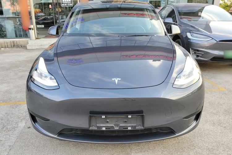 Tesla Model Y 2022 — 2
