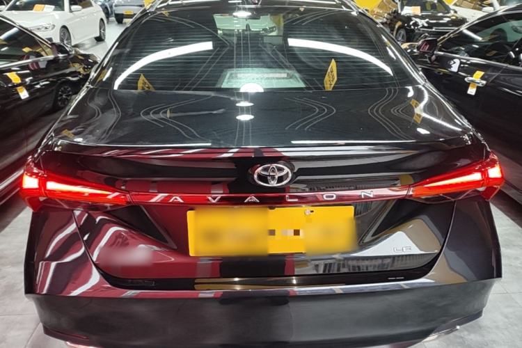 Toyota Avalon 2023 — 5
