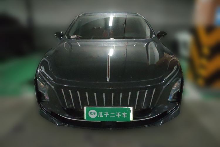 Hongqi E-QM5 2024 — 2