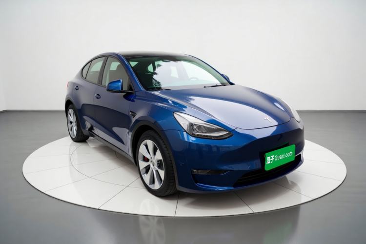 Tesla Model Y 2021 — 3