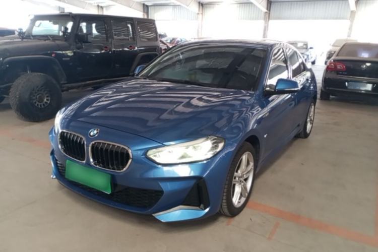 BMW 120i 2020 — фото 1