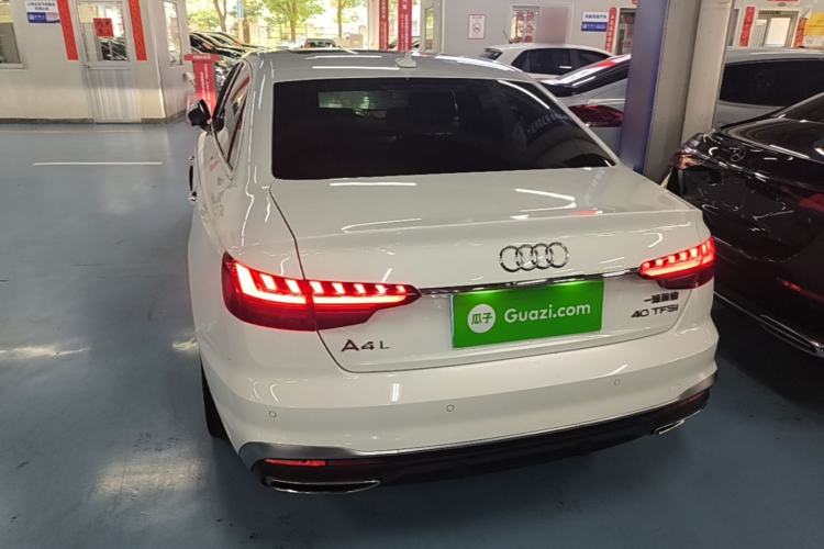 Audi A4 2022 — 5