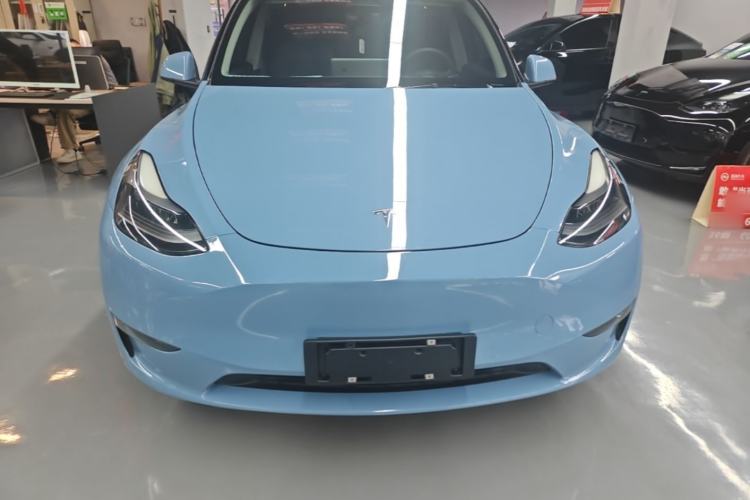 Tesla Model Y 2021 — 2