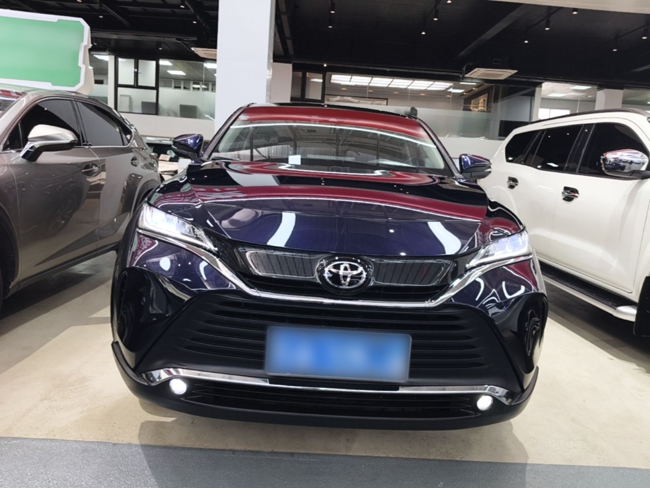 Toyota Harrier 2023 — фото 2