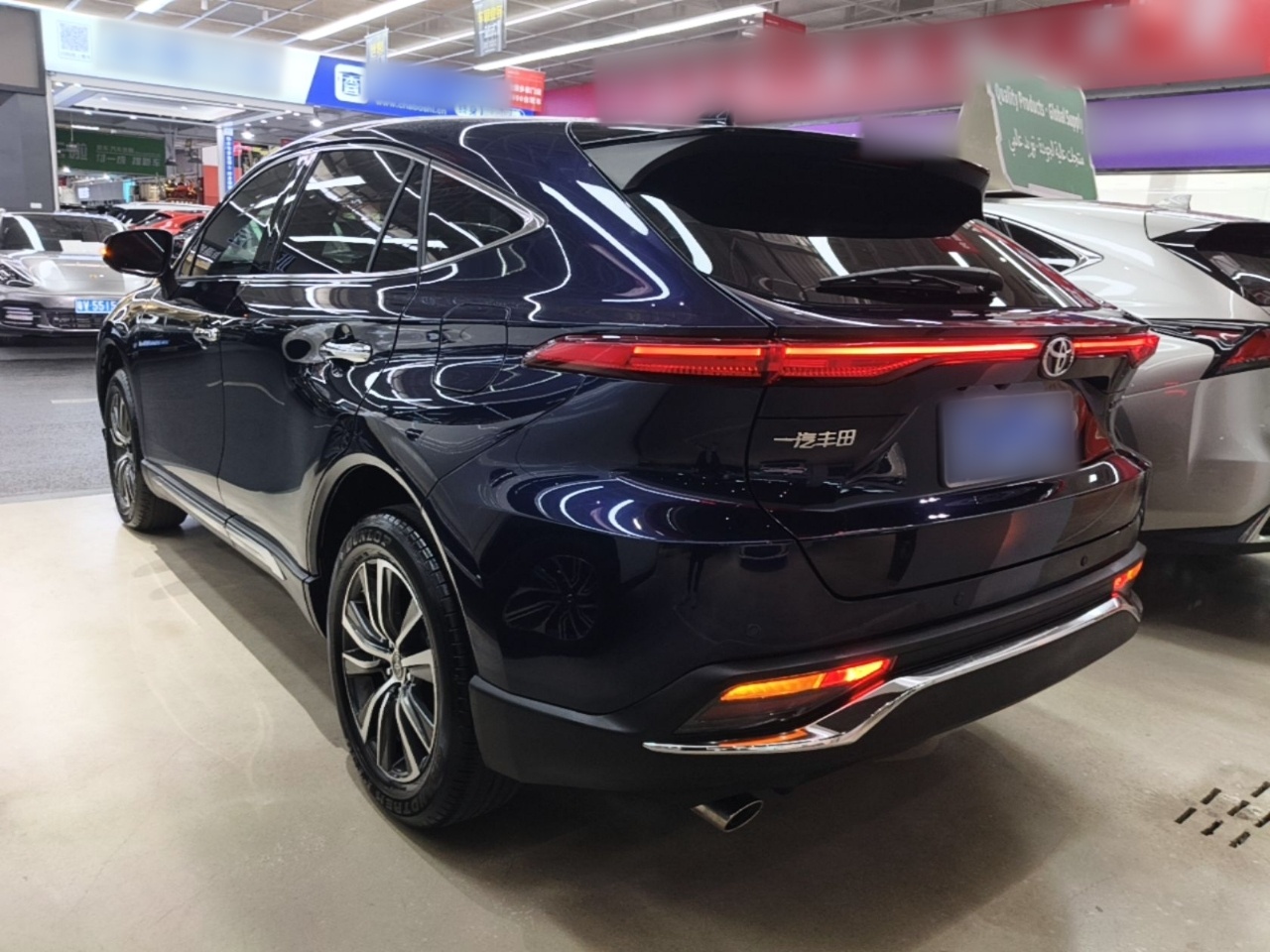 Toyota Harrier 2023 — фото 4