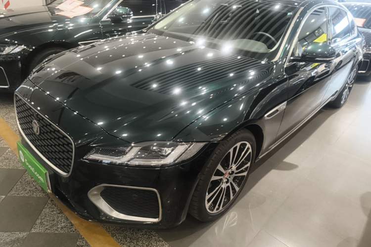 Jaguar XFL 2024 — фото 1