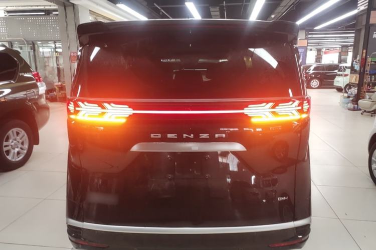 Denza D9 2024 — фото 5