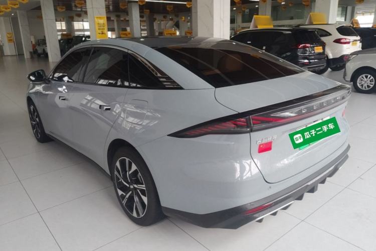Geely Galaxy L6 2023 — 4