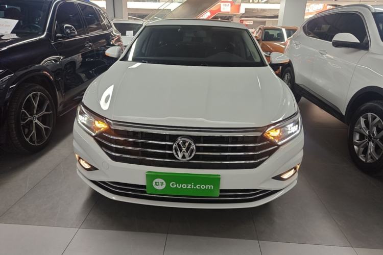 Volkswagen Sagitar 2021 — 2