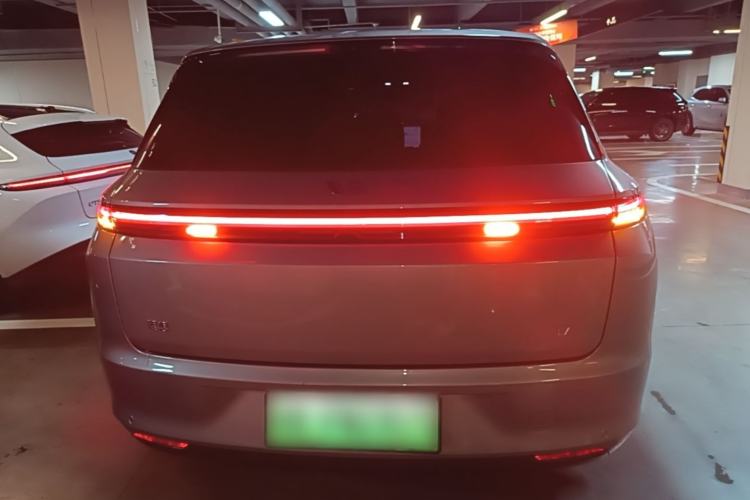 Li Auto L7 2023 — 5