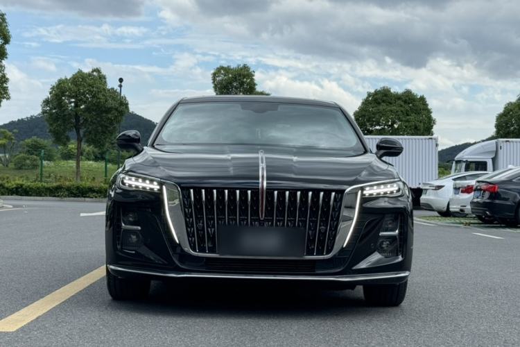 Hongqi H5 2024 — 2