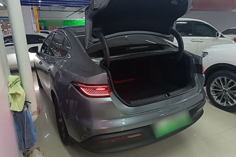 BYD Seal 05 DM-i 2025 — фото 4