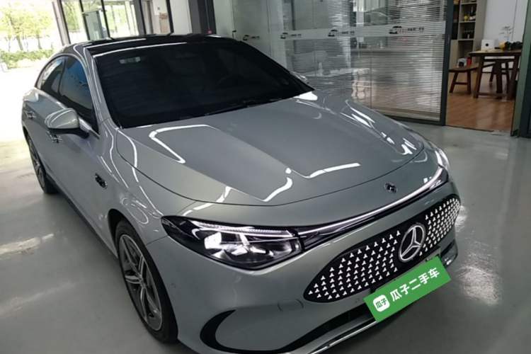 Mercedes-Benz CLA 300L 2025 — 3
