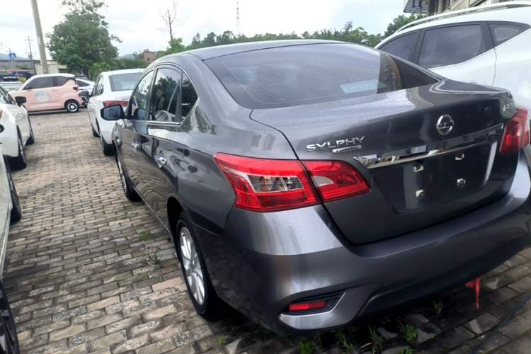 Nissan Sentra 2024 — 4