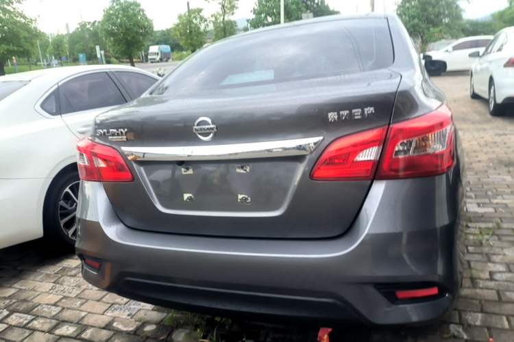 Nissan Sentra 2024 — 5