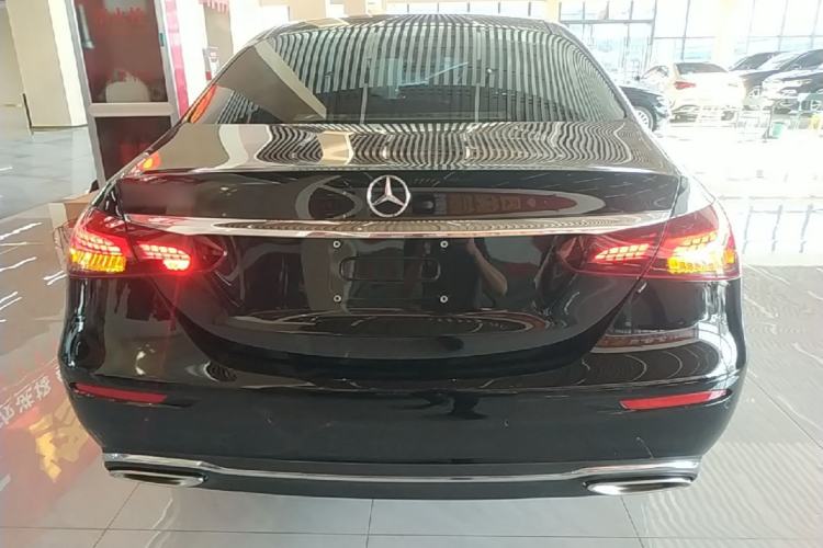 Mercedes-Benz E 300 L 2022 — 5