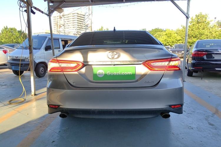 Toyota Camry 2021 — 5