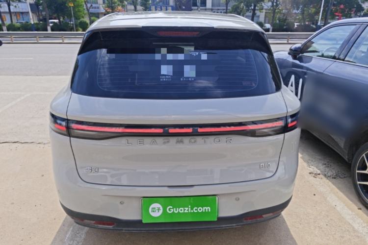 Leapmotor B10 2025 — 5