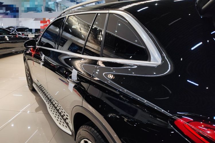 Mercedes-Benz GLC 260 L 2023 — фото 4