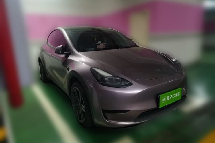 Tesla Model Y 2022 — 3