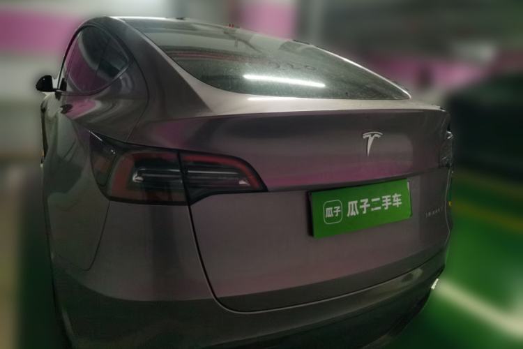 Tesla Model Y 2022 — 5