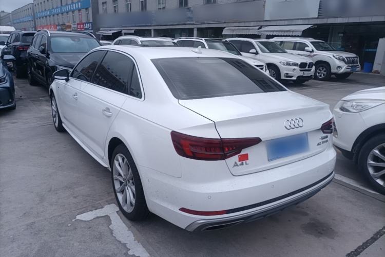 Audi A4L 2019 — 4