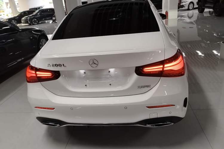 Mercedes-Benz A 200 L 2023 — фото 5