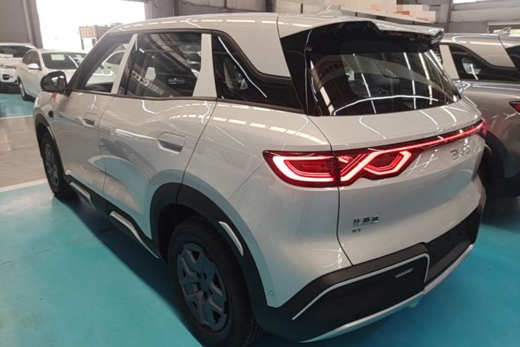 BYD Yuan Up 2025 — 4