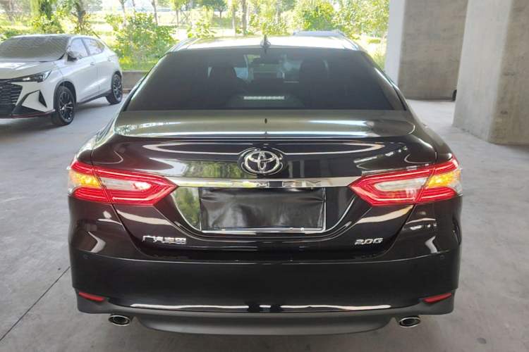 Toyota Camry 2021 — фото 5