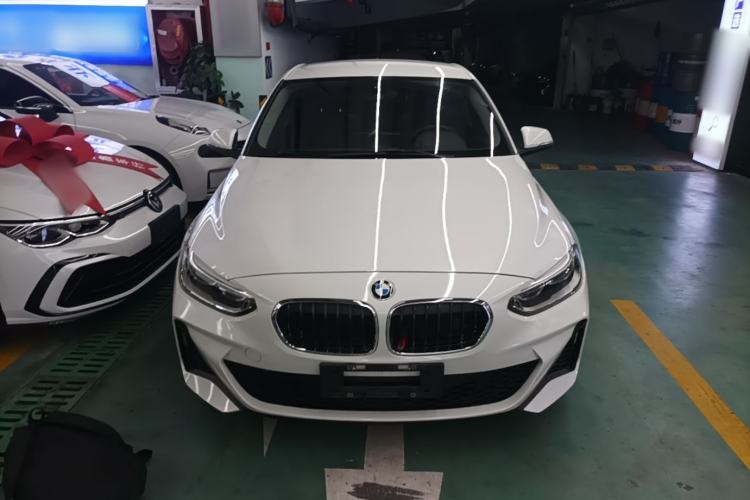 BMW 120i 2022 — фото 2