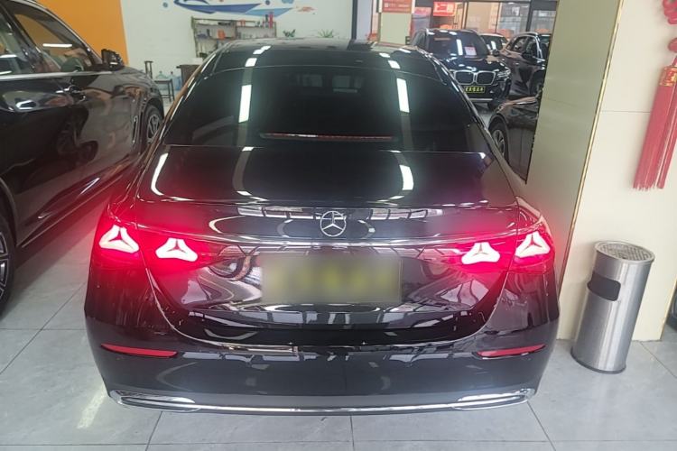 Mercedes-Benz E 300 L 2025 — 5